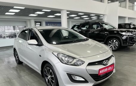 Hyundai i30 II рестайлинг, 2013 год, 999 000 рублей, 3 фотография