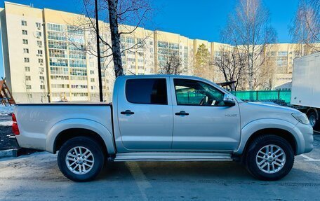 Toyota Hilux VII, 2013 год, 2 199 000 рублей, 7 фотография