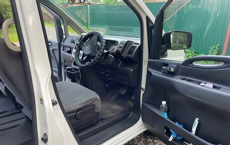 Nissan Serena III, 2006 год, 1 050 000 рублей, 10 фотография