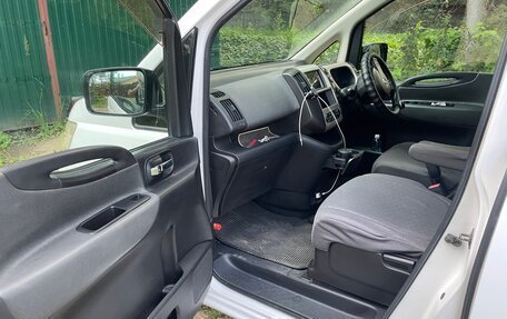 Nissan Serena III, 2006 год, 1 050 000 рублей, 13 фотография