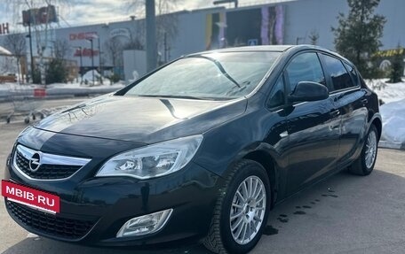 Opel Astra J, 2010 год, 520 000 рублей, 3 фотография