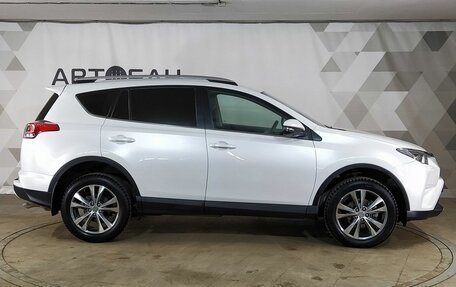 Toyota RAV4, 2018 год, 2 849 000 рублей, 6 фотография