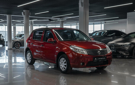 Renault Sandero I, 2014 год, 595 000 рублей, 2 фотография