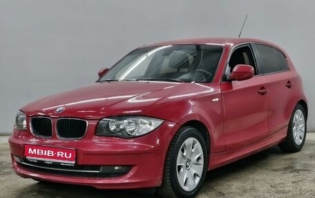 BMW 1 серия, 2011 год, 933 000 рублей, 1 фотография