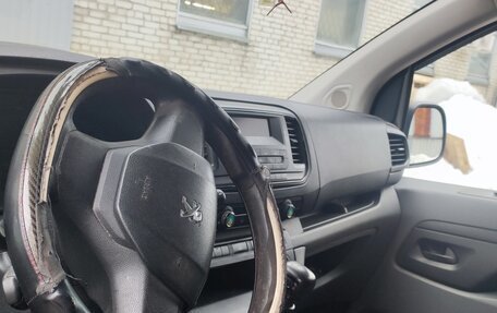 Peugeot Expert, 2018 год, 1 990 000 рублей, 7 фотография