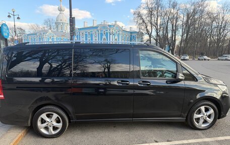 Mercedes-Benz V-Класс, 2018 год, 5 200 000 рублей, 3 фотография