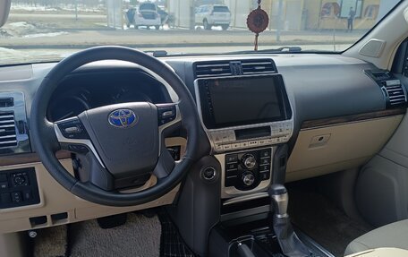 Toyota Land Cruiser Prado 150 рестайлинг 2, 2018 год, 4 800 000 рублей, 8 фотография