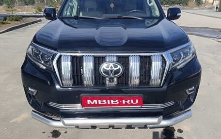 Toyota Land Cruiser Prado 150 рестайлинг 2, 2018 год, 4 800 000 рублей, 2 фотография