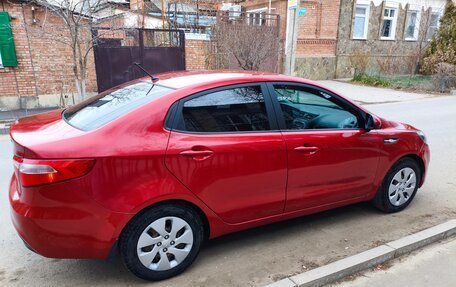 KIA Rio III рестайлинг, 2013 год, 960 000 рублей, 10 фотография