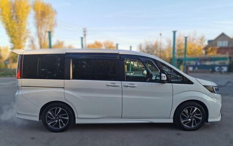 Honda Stepwgn IV, 2021 год, 1 970 000 рублей, 5 фотография