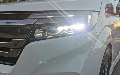 Honda Stepwgn IV, 2021 год, 1 970 000 рублей, 3 фотография