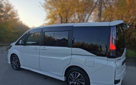 Honda Stepwgn IV, 2021 год, 1 970 000 рублей, 8 фотография