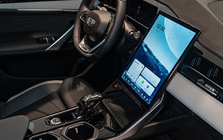 Geely Atlas, 2025 год, 3 760 990 рублей, 12 фотография