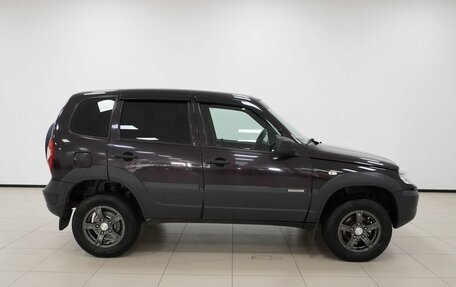 Chevrolet Niva I рестайлинг, 2017 год, 700 000 рублей, 2 фотография