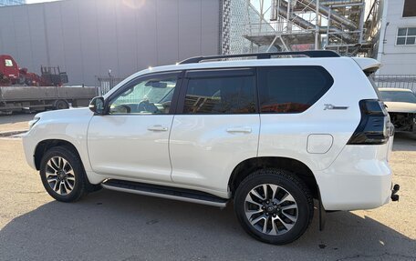 Toyota Land Cruiser Prado 150 рестайлинг 2, 2022 год, 7 950 000 рублей, 1 фотография