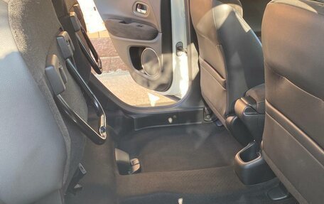 Honda Vezel, 2017 год, 1 820 000 рублей, 13 фотография