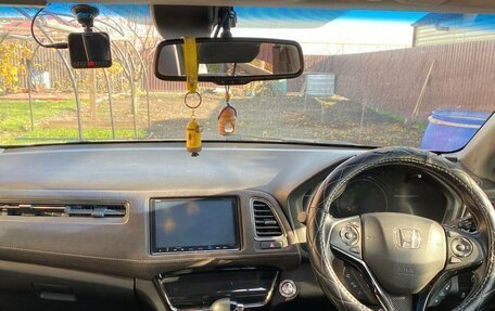 Honda Vezel, 2017 год, 1 820 000 рублей, 11 фотография