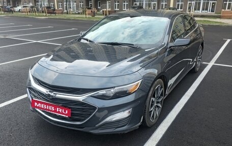 Chevrolet Malibu IX, 2020 год, 2 000 000 рублей, 2 фотография