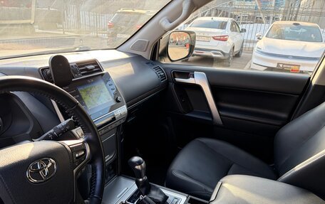 Toyota Land Cruiser Prado 150 рестайлинг 2, 2022 год, 7 950 000 рублей, 8 фотография