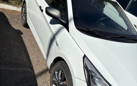 Hyundai Solaris II рестайлинг, 2015 год, 495 000 рублей, 3 фотография