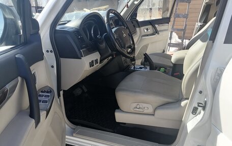 Mitsubishi Pajero IV, 2019 год, 4 000 000 рублей, 15 фотография