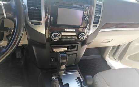 Mitsubishi Pajero IV, 2019 год, 4 000 000 рублей, 16 фотография