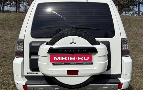 Mitsubishi Pajero IV, 2013 год, 2 300 000 рублей, 2 фотография