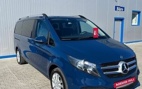 Mercedes-Benz V-Класс, 2021 год, 4 630 000 рублей, 3 фотография