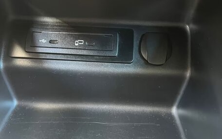 Mercedes-Benz V-Класс, 2021 год, 4 630 000 рублей, 25 фотография