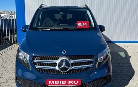 Mercedes-Benz V-Класс, 2021 год, 4 630 000 рублей, 2 фотография