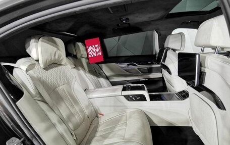 BMW 7 серия, 2016 год, 3 095 000 рублей, 14 фотография