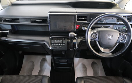 Honda Stepwgn IV, 2015 год, 2 299 000 рублей, 13 фотография