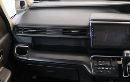 Honda Stepwgn IV, 2015 год, 2 299 000 рублей, 16 фотография