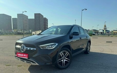 Mercedes-Benz GLA, 2020 год, 2 100 000 рублей, 1 фотография