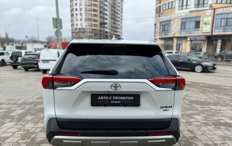 Toyota RAV4, 2022 год, 3 350 000 рублей, 6 фотография