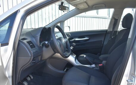 Toyota Auris II, 2011 год, 919 999 рублей, 17 фотография