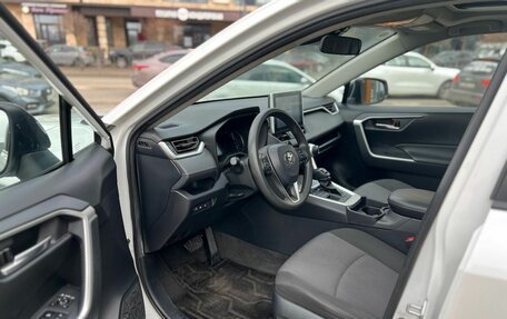 Toyota RAV4, 2022 год, 3 350 000 рублей, 9 фотография