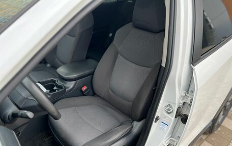 Toyota RAV4, 2022 год, 3 350 000 рублей, 16 фотография