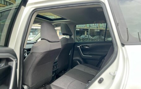 Toyota RAV4, 2022 год, 3 350 000 рублей, 18 фотография