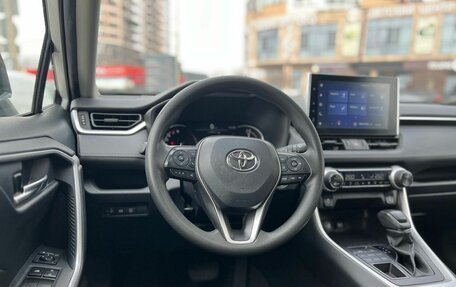 Toyota RAV4, 2022 год, 3 350 000 рублей, 10 фотография