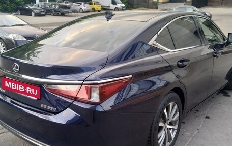 Lexus ES VII, 2021 год, 4 450 000 рублей, 6 фотография