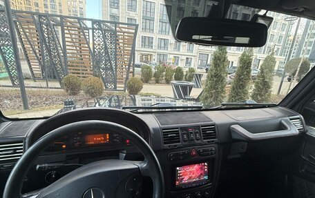 Mercedes-Benz G-Класс W463 рестайлинг _ii, 2002 год, 2 500 000 рублей, 8 фотография