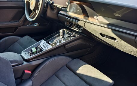 Porsche 911, 2025 год, 32 000 000 рублей, 14 фотография