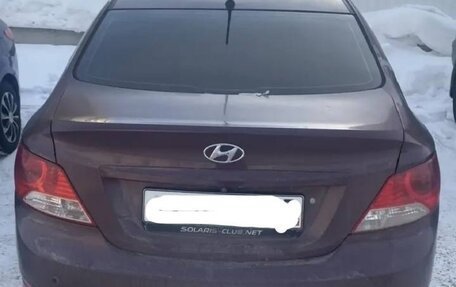 Hyundai Solaris II рестайлинг, 2011 год, 660 000 рублей, 4 фотография