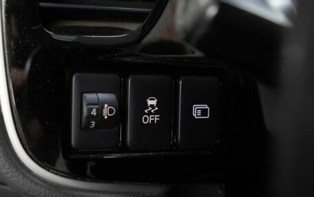 Mitsubishi Outlander III рестайлинг 3, 2020 год, 2 499 000 рублей, 13 фотография