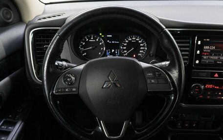 Mitsubishi Outlander III рестайлинг 3, 2020 год, 2 499 000 рублей, 20 фотография