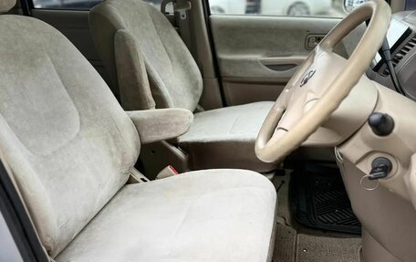 Nissan Serena II, 2002 год, 450 000 рублей, 10 фотография