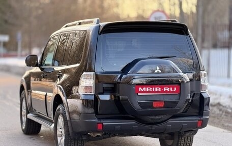 Mitsubishi Pajero IV, 2018 год, 2 450 000 рублей, 4 фотография