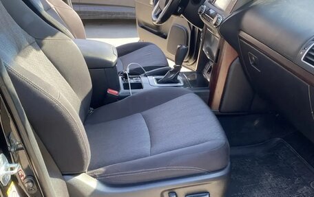 Toyota Land Cruiser Prado 150 рестайлинг 2, 2014 год, 3 690 000 рублей, 6 фотография