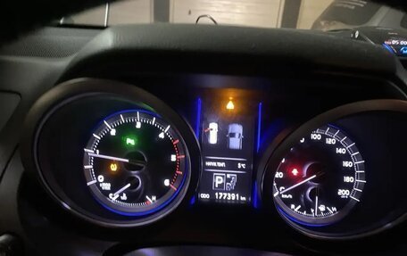 Toyota Land Cruiser Prado 150 рестайлинг 2, 2014 год, 3 690 000 рублей, 11 фотография